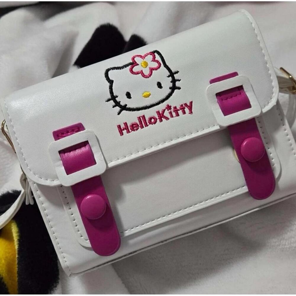 Hello Kitty purse